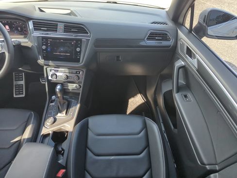 Used 2021 Volkswagen Tiguan SEL Premium R-Line AWD/4WD image 16