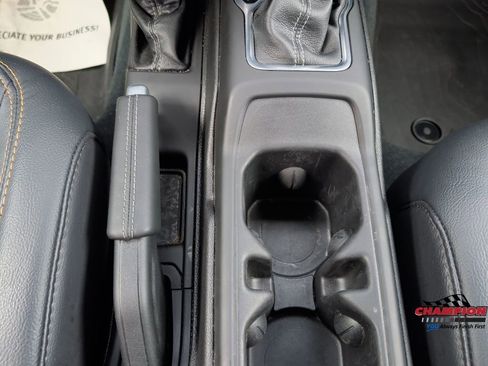 Used 2024 Jeep Wrangler Sahara w/ Technology Group AWD/4WD image 19