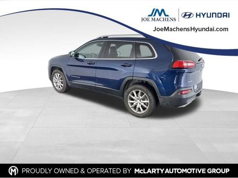 Used 2018 Jeep Cherokee Limited w/ Technology Group AWD/4WD image 9