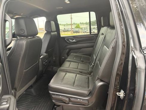 Used 2022 Chevrolet Suburban Z71 AWD/4WD image 19