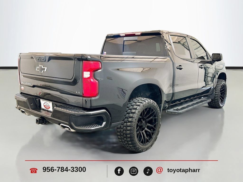 Used 2025 Chevrolet Silverado 1500 LT Trail Boss w/ LT Trail Boss Premium Package AWD/4WD image 4