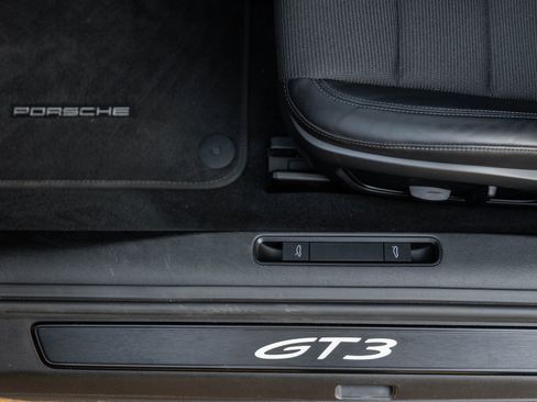Used 2022 Porsche 911 GT3 image 20