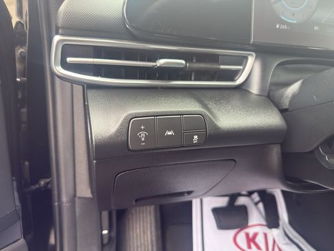 Used 2023 Hyundai Elantra SEL w/ Convenience Package FWD image 15