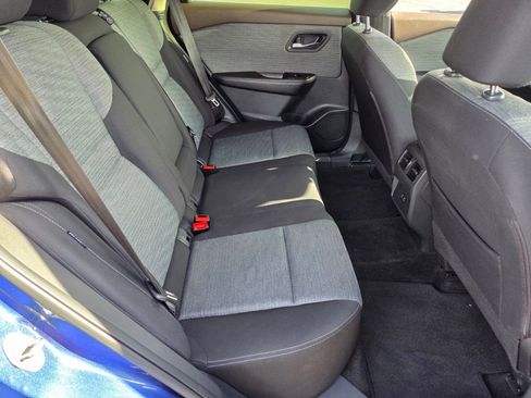 Used 2023 Nissan Rogue SV FWD image 14