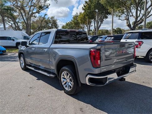 Used 2022 GMC Sierra 1500 SLT w/ SLT Premium Package image 5