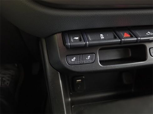 Used 2018 Chevrolet Colorado Z71 image 18