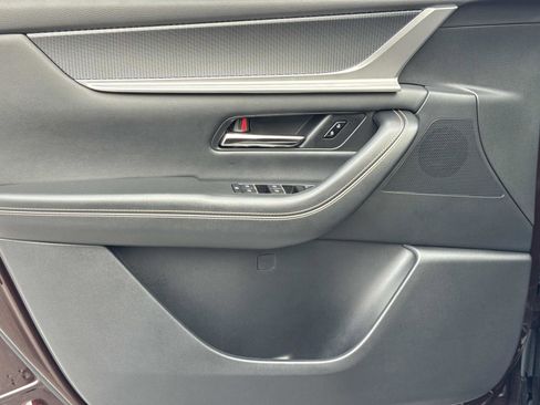 Used 2024 MAZDA CX-90 Plug-In Hybrid w/ Premium Pkg image 17