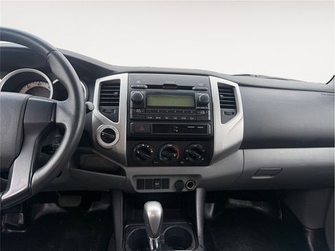 Used 2012 Toyota Tacoma 4x4 Access Cab V6 w/ SR5 Pkg image 12