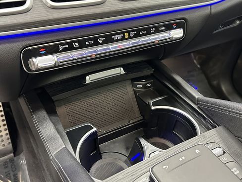 Certified 2024 Mercedes-Benz GLS 450 4MATIC image 32