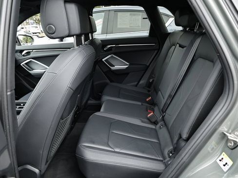 Used 2024 Audi Q3 2.0T Premium image 27