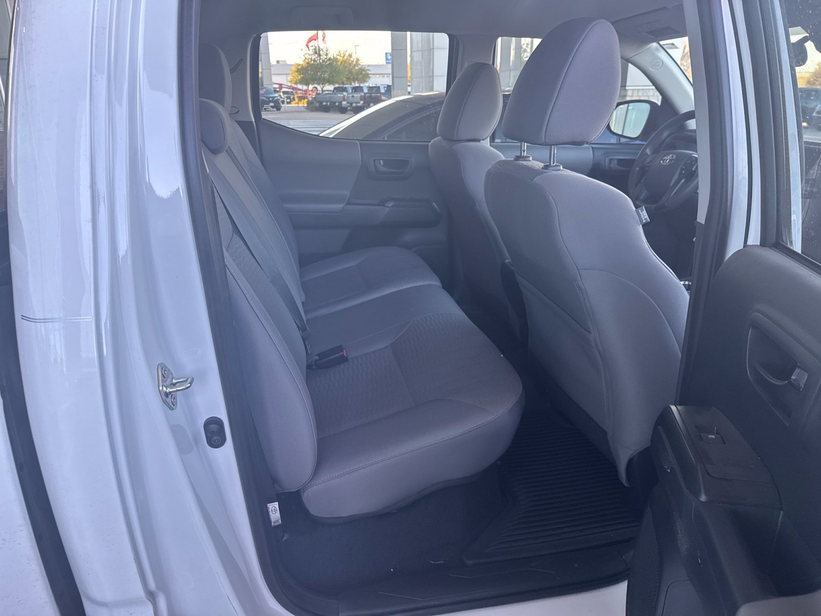 Used 2018 Toyota Tacoma SR w/ SR Convenience Package RWD image 23