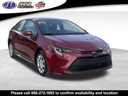 Used 2024 Toyota Corolla LE image 1