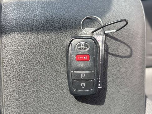 Used 2024 Toyota Tacoma TRD Off-Road image 47