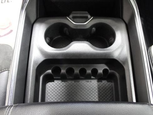 Used 2024 RAM 1500 Laramie AWD/4WD image 34