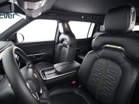 Used 2025 Rivian R1S Adventure image 4