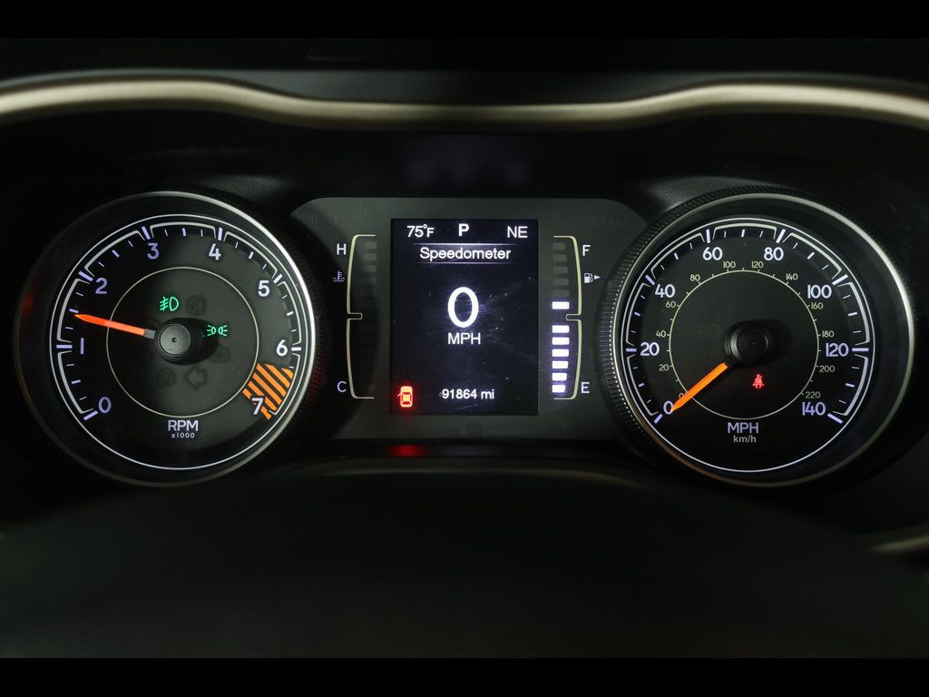 Used 2015 Jeep Cherokee Latitude AWD/4WD image 15