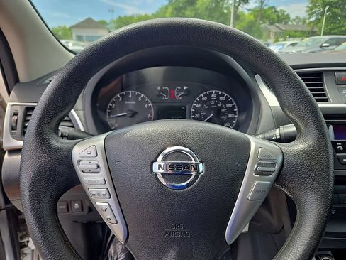 Used 2017 Nissan Sentra S FWD image 19