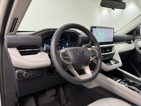 New 2025 Ford Explorer Active w/ Active Comfort Package image 13