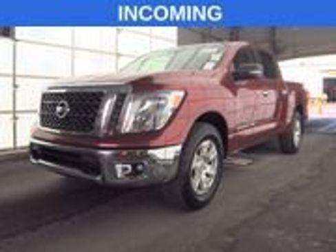 Used 2018 Nissan Titan SV w/ SV Convenience Package RWD image 1