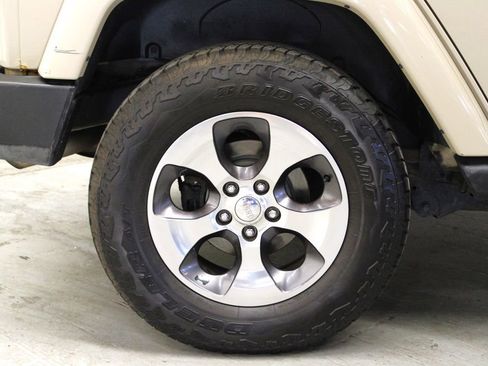 Certified 2016 Jeep Wrangler Unlimited Sahara w/ Max Tow Package image 26