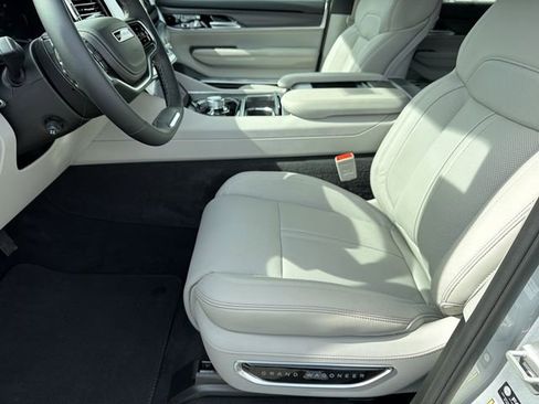 New 2026 Jeep Grand Wagoneer Summit w/ Premium Group III AWD/4WD image 24