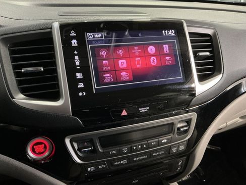 Used 2018 Honda Pilot Elite image 19