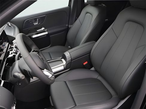 New 2025 Mercedes-Benz GLA 250 4MATIC image 54