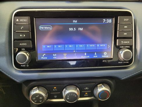 Used 2025 Nissan Versa SV FWD image 25