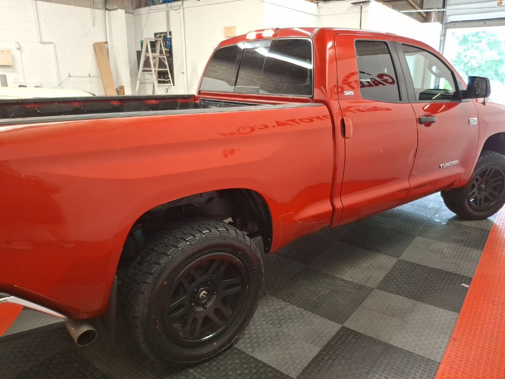 Used 2018 Toyota Tundra SR5 w/ TRD Off Road Package AWD/4WD image 12