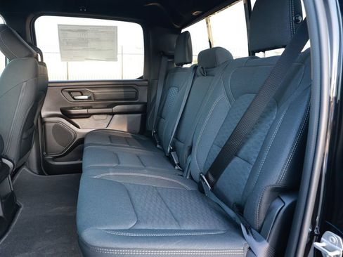 New 2026 RAM 1500 Express AWD/4WD image 30