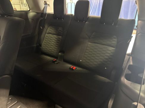 Used 2024 Nissan Pathfinder SV FWD image 41