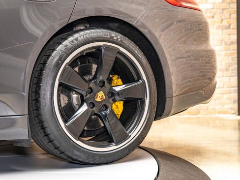 Used 2016 Porsche Panamera Turbo S image 18