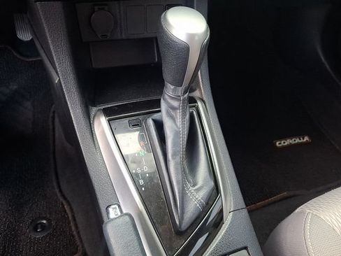 Used 2014 Toyota Corolla LE FWD image 14