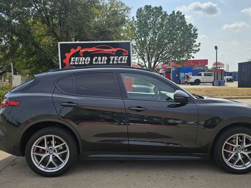 Used 2019 Alfa Romeo Stelvio Ti Sport w/ Quick Order Package 22S Sport image 7