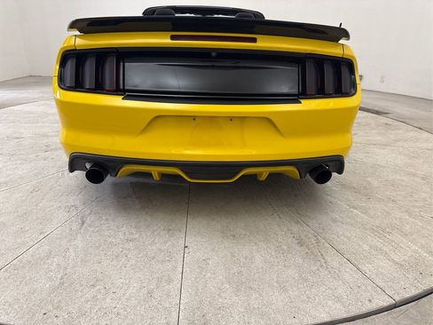 Used 2015 Ford Mustang Premium RWD image 21