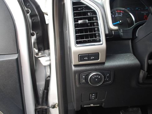 Used 2018 Ford F250 Lariat AWD/4WD image 29