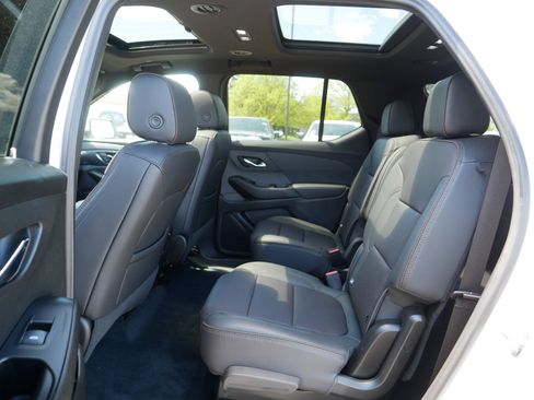 Used 2023 Chevrolet Traverse High Country AWD/4WD image 36