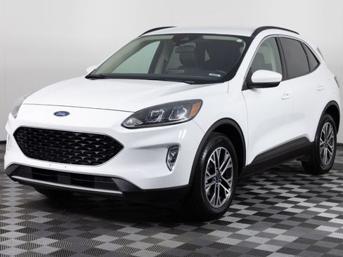 Used 2020 Ford Escape SEL AWD/4WD image 2