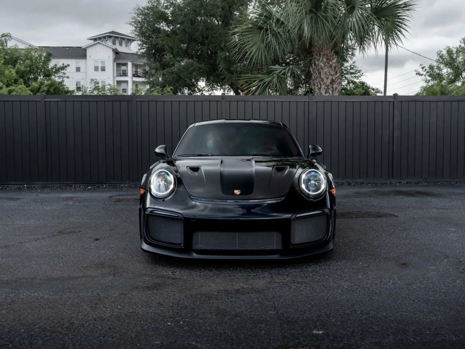 Used 2018 Porsche 911 GT2 RS RWD image 9