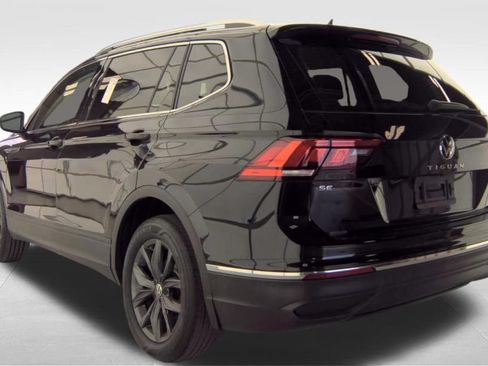 Used 2023 Volkswagen Tiguan SE FWD image 6