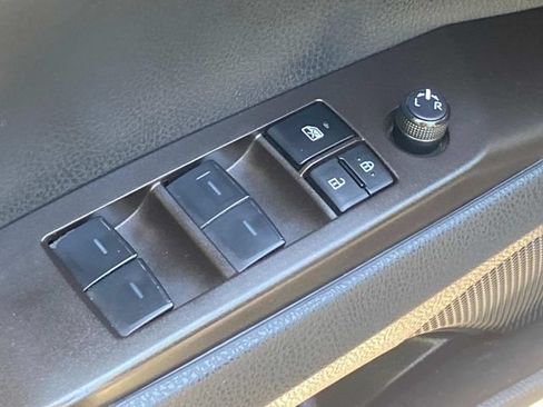 Used 2024 Toyota Camry SE FWD image 13