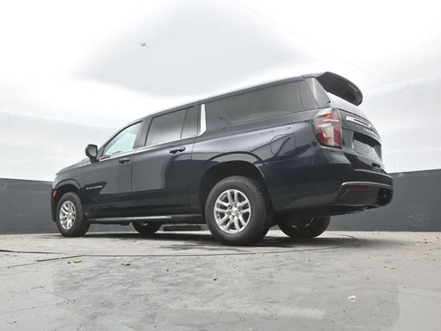 Used 2022 Chevrolet Suburban LS AWD/4WD image 45