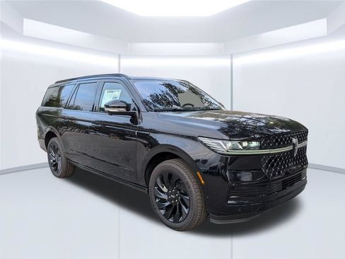 New 2025 Lincoln Navigator L Reserve w/ Jet Appearance Package AWD/4WD image 9