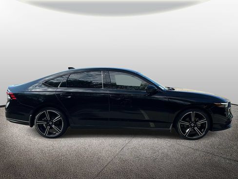 Used 2026 Honda Accord SE image 4