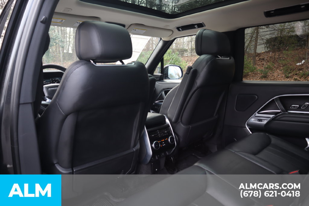 Used 2025 Land Rover Range Rover Long Wheelbase SE AWD/4WD image 20