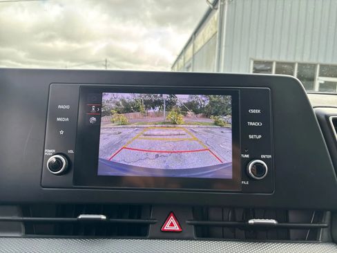 Used 2024 Kia Sportage LX image 20