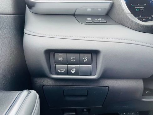 New 2026 Toyota Highlander Platinum image 28