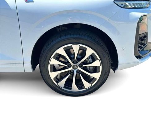 New 2026 Audi Q3 quattro 2.0T AWD/4WD image 14