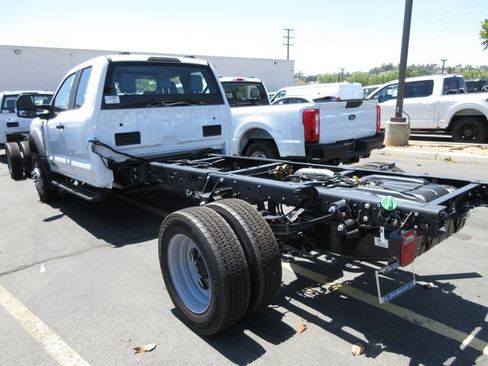 New 2025 Ford F450 XL image 2