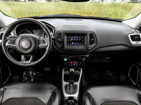 Used 2017 Jeep Compass Latitude w/ Popular Equipment Group FWD image 12